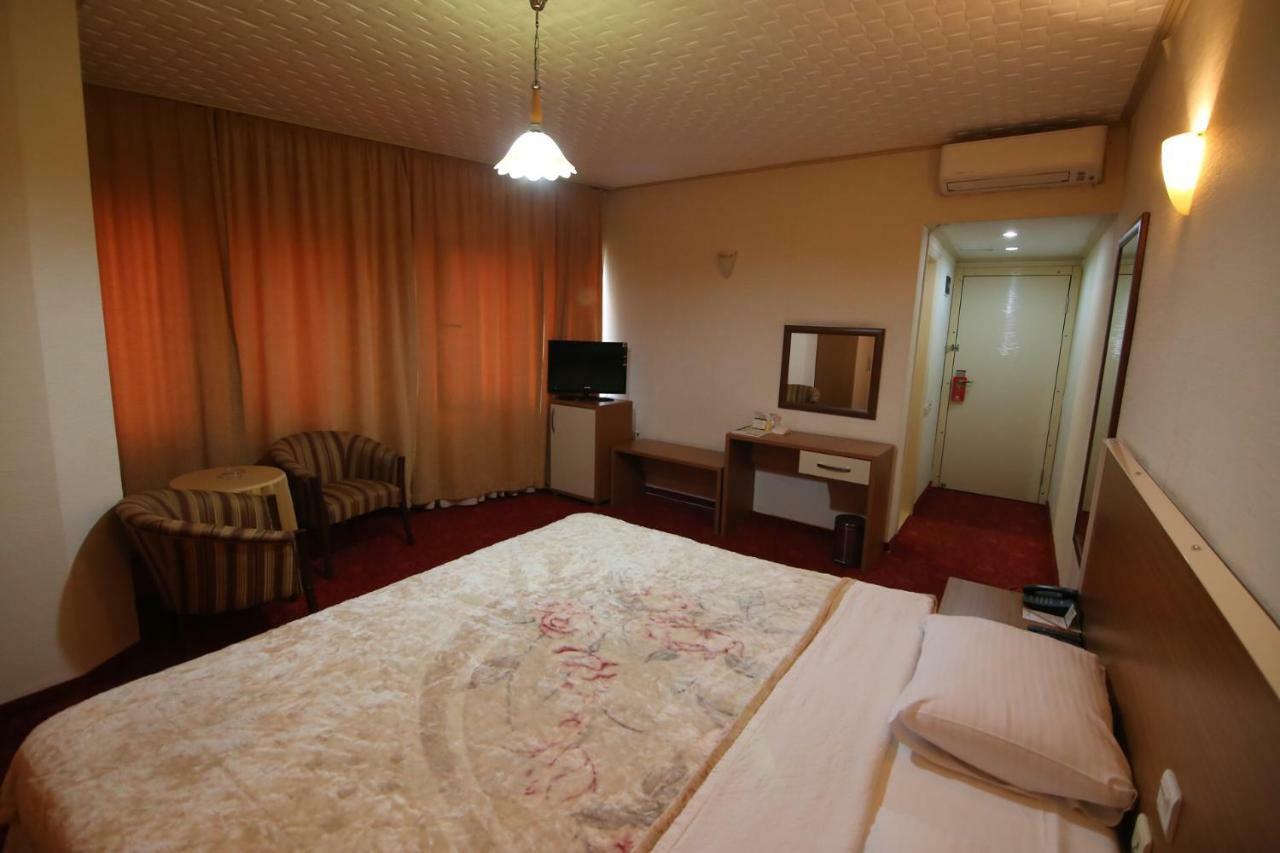 Aykut Palace Otel İskenderun Esterno foto